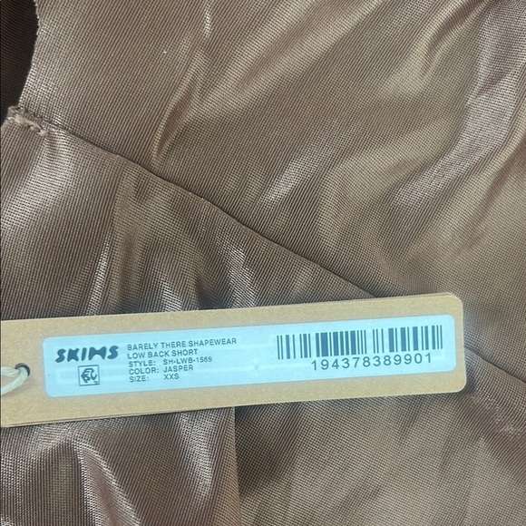 Skims Barely There Shapewear Low Back Shorts - Picture 4 of 5